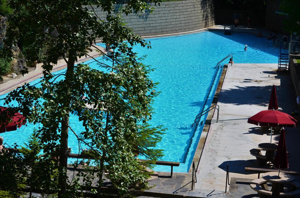 Mountain View Radium Condo - Copper Horn Village Radium Hot Springs Exterior foto